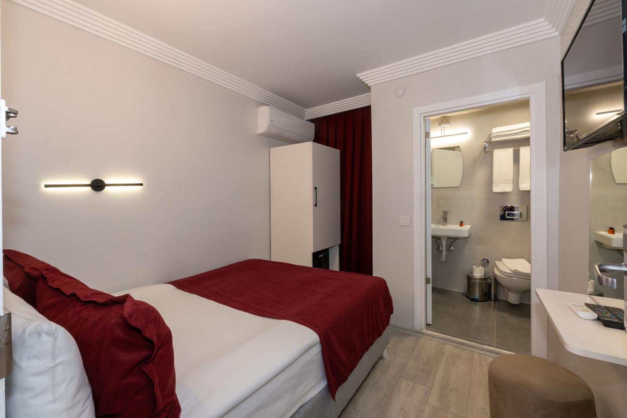 Istanbul Holiday Hotel Exterior foto