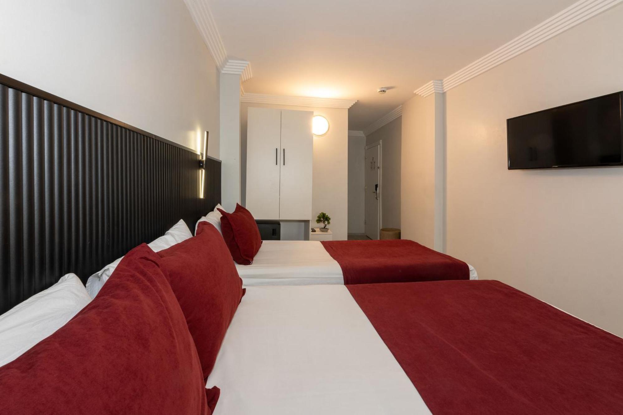 Istanbul Holiday Hotel Exterior foto